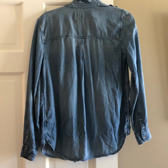 American Eagle Button Up - Picture 2 of 2